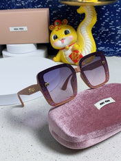 RUNWAY SQUARE SUNGLASSES 563198 IN TAN ROSE ACETATE