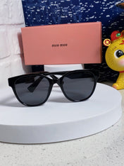 RUNWAY SUNGLASSES 567504 IN BLACK ACETATE SILVER LOGO BLACK LENSES