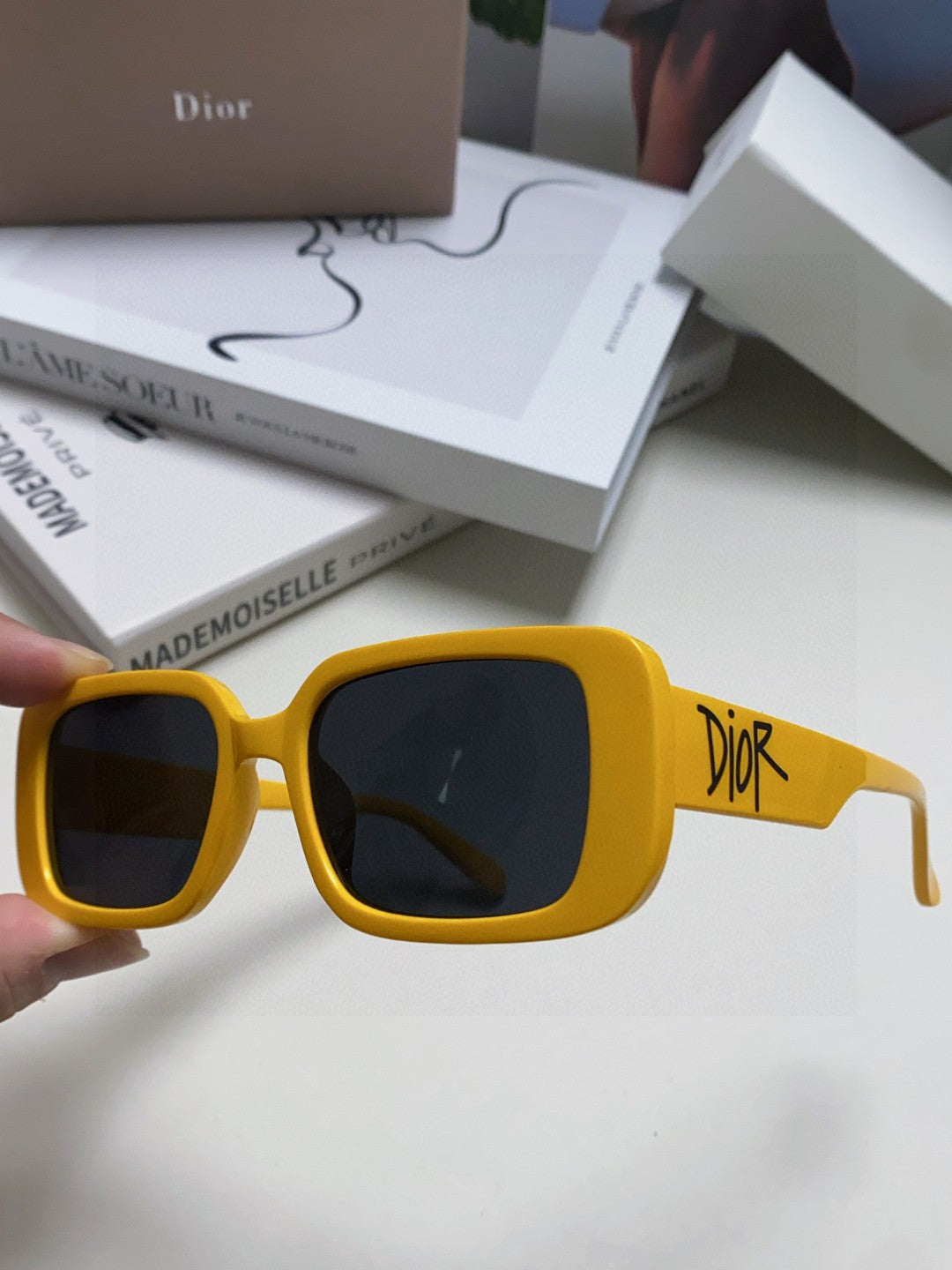 DIOR 26S RECTANGULAR FRAME IN YELLOW ACETATE 422574