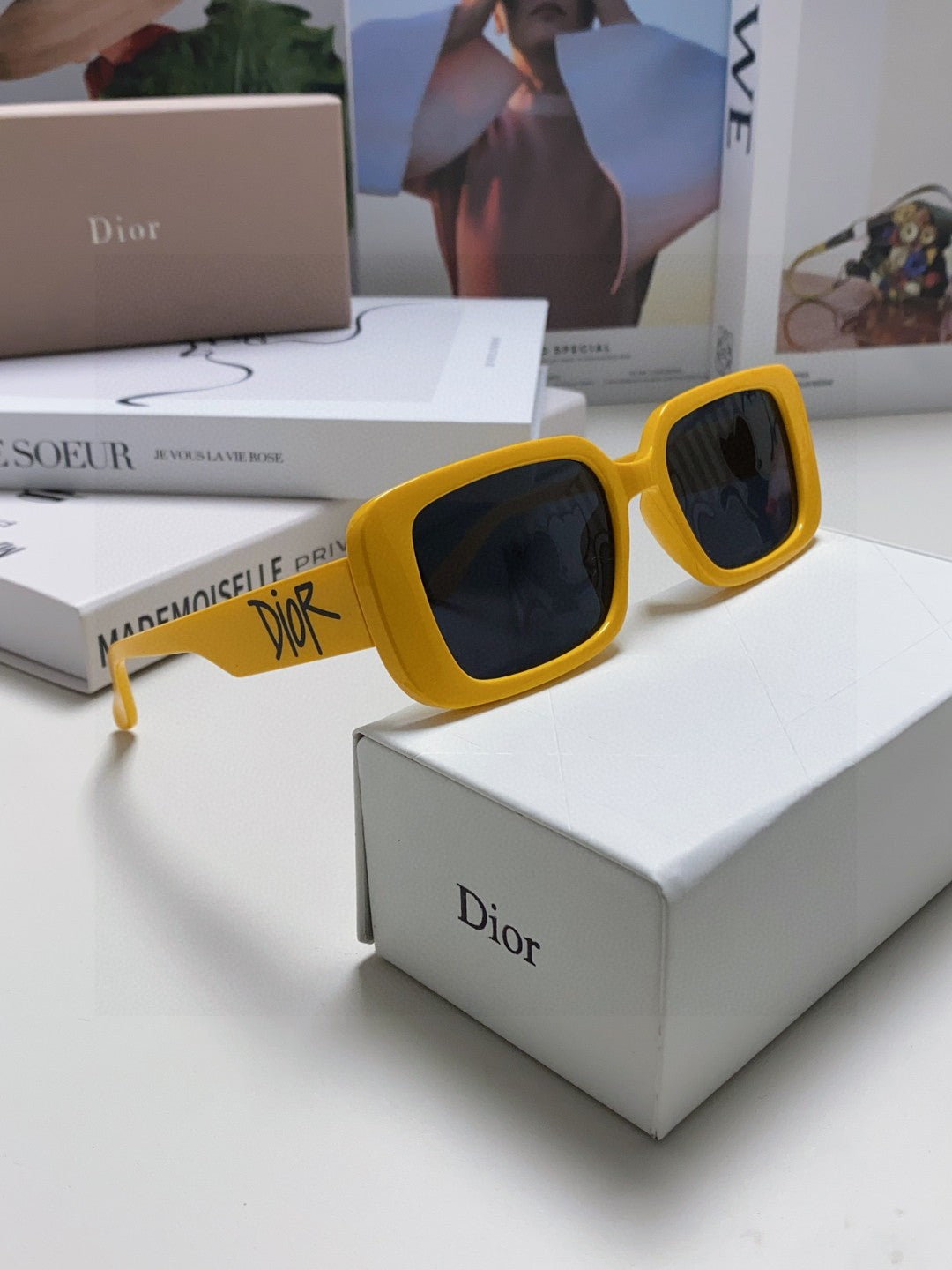 DIOR 26S RECTANGULAR FRAME IN YELLOW ACETATE 422574