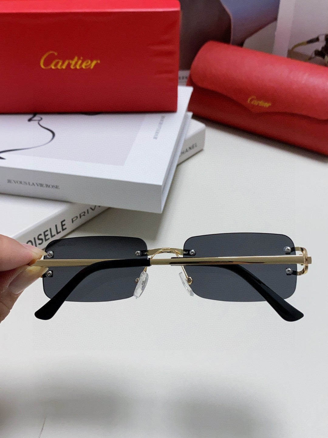 CARTIER 26S RECTANGULAR FRAME IN METAL 443360