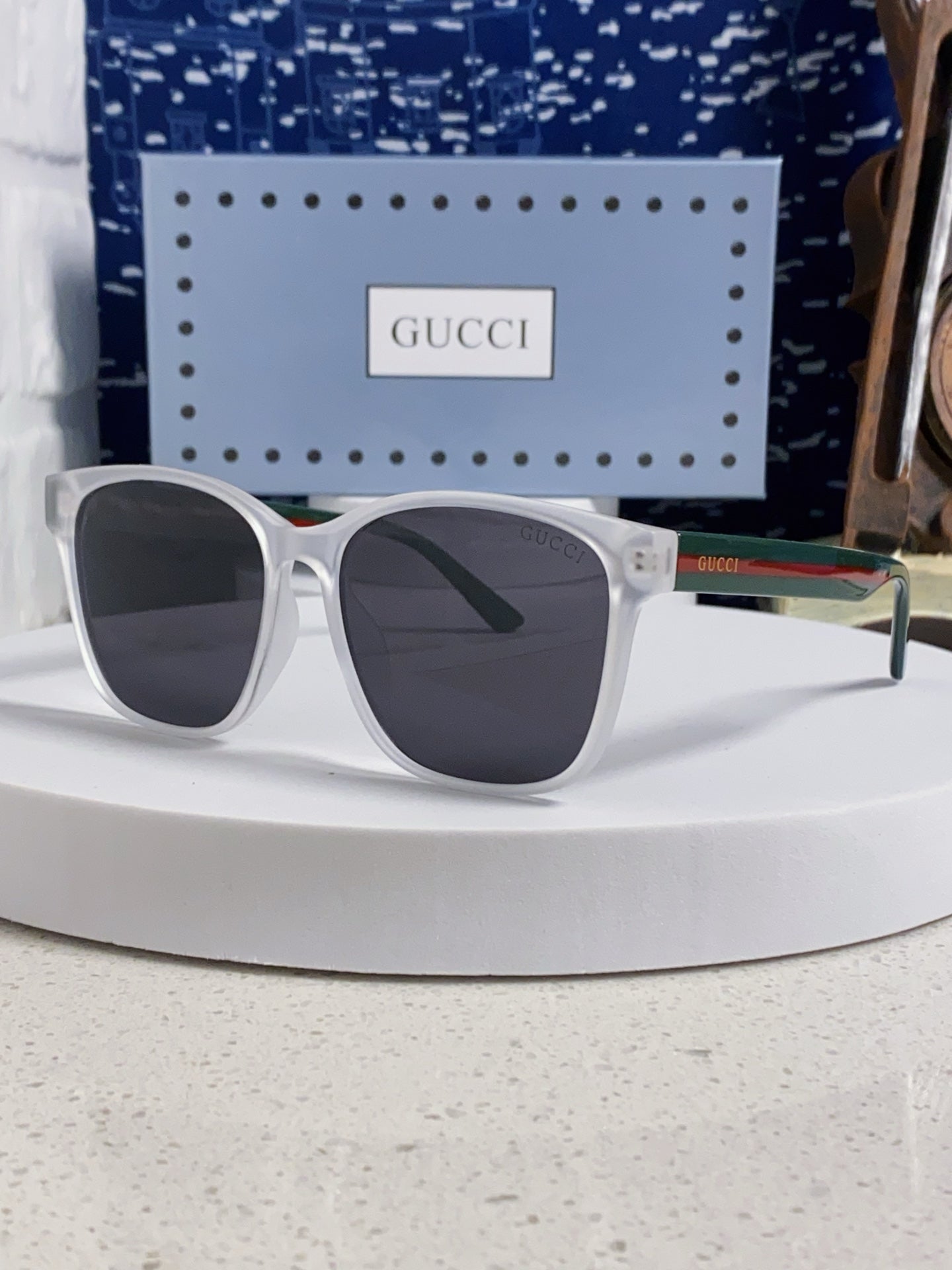 GUCCI 26S SQUARE FRAME IN ACETATE 424598