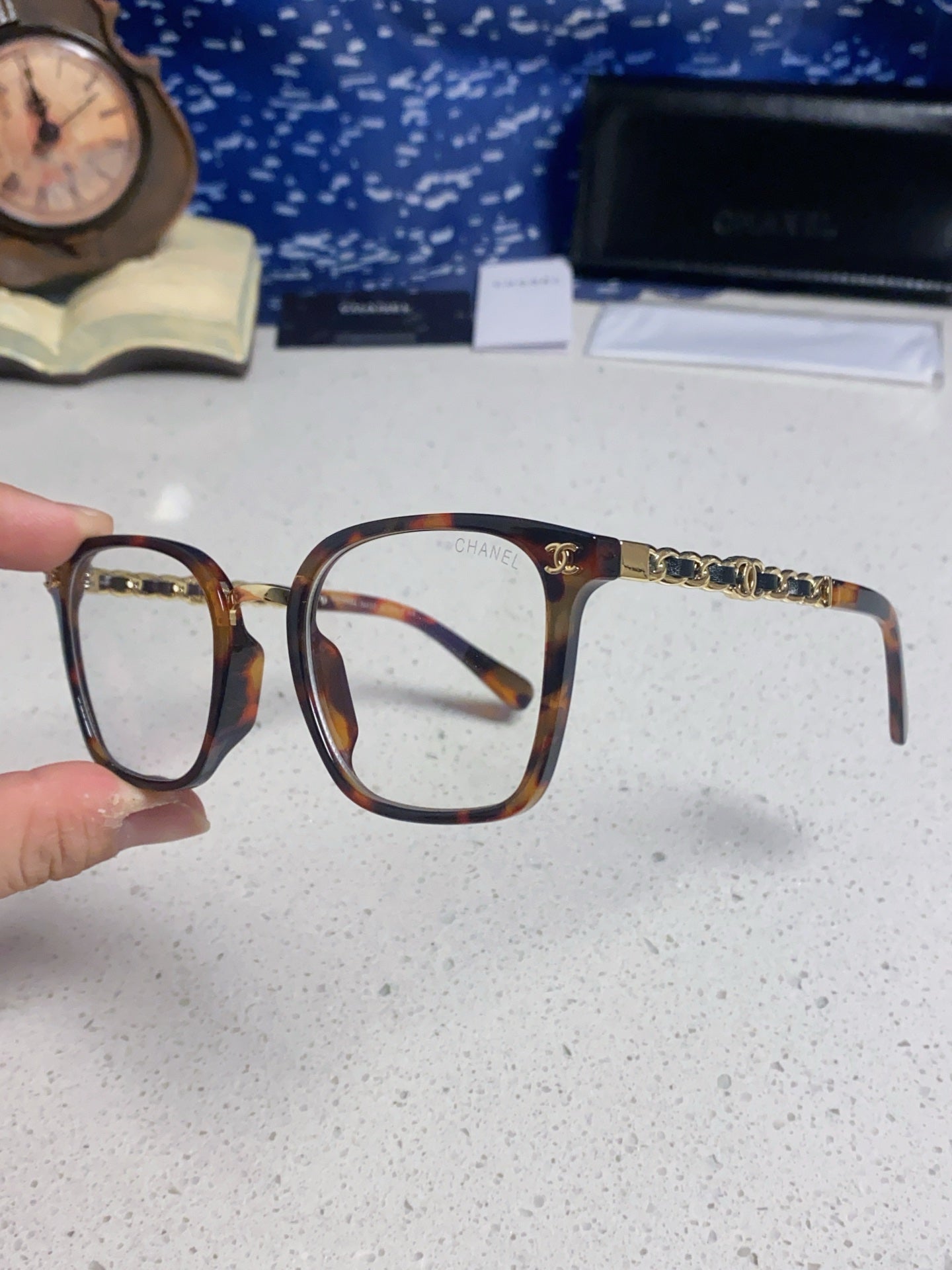 CHANEL 26S SQUARE FRAMES IN ACETATE 399940