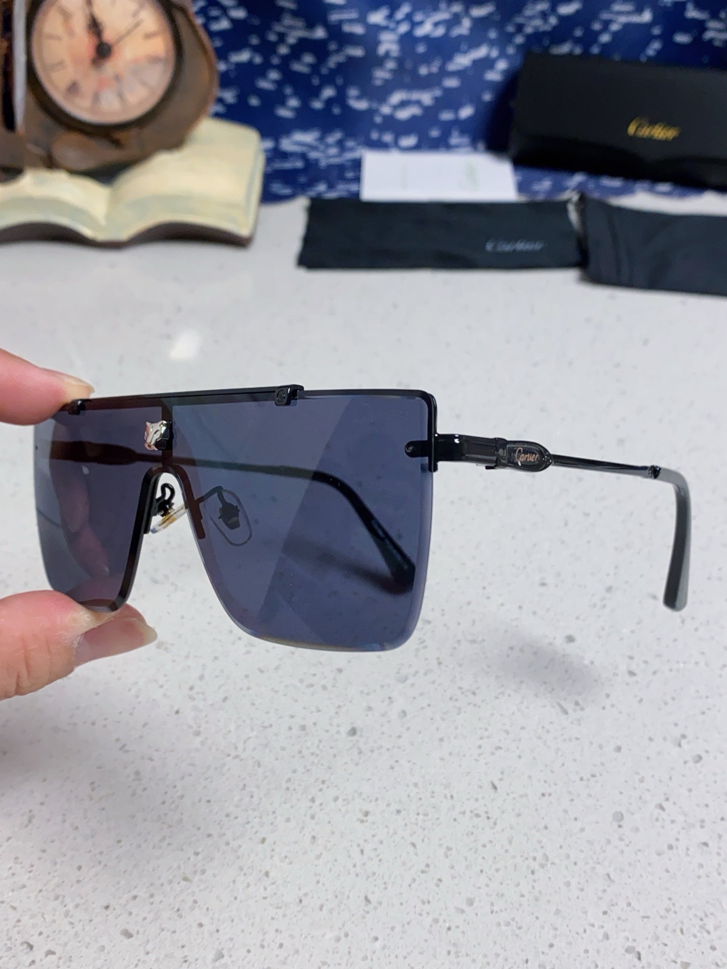 CARTIER 26S SHIELD FRAME IN METAL 441466