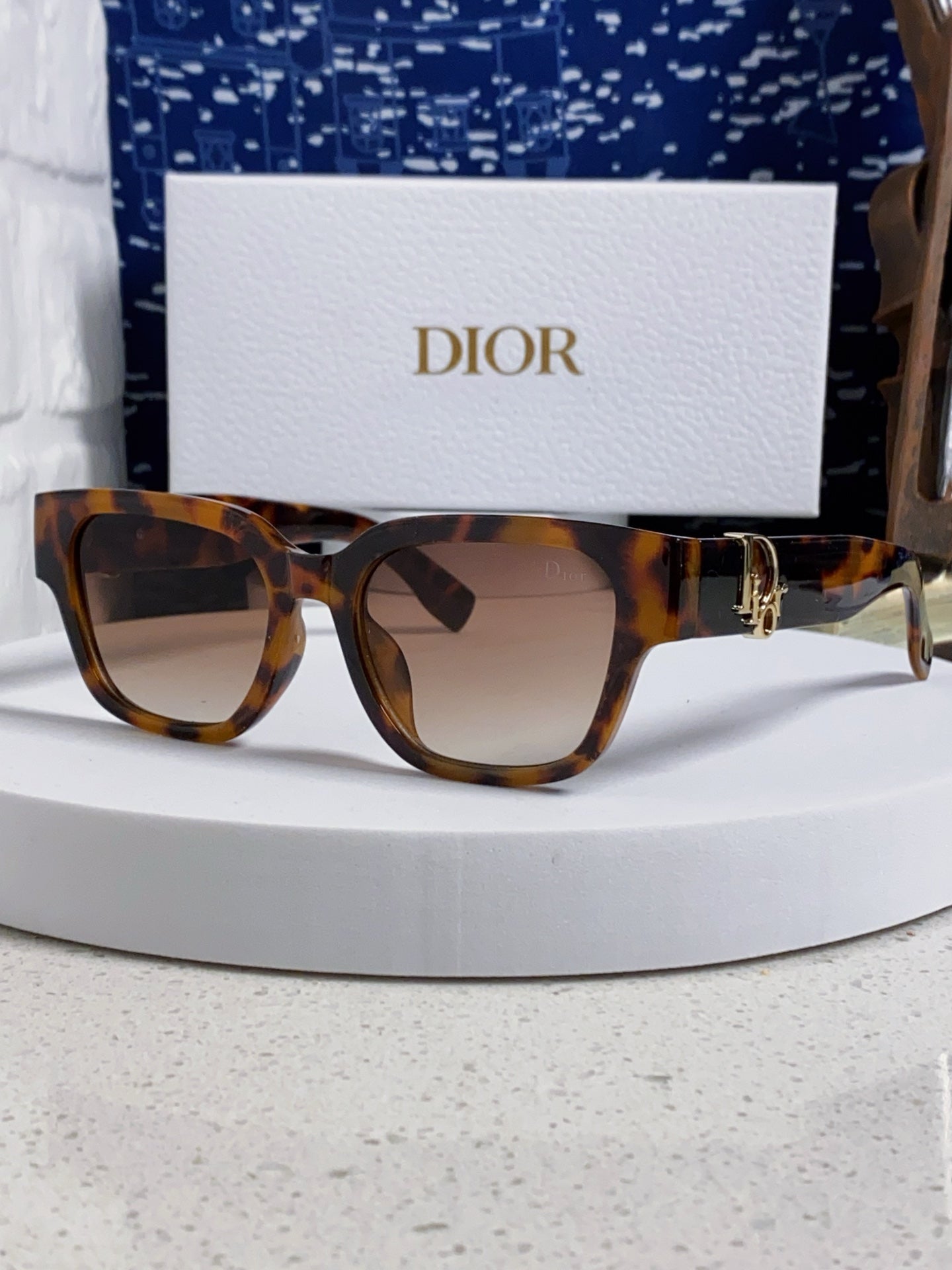 DIOR 26S SQUARE FRAME IN ACETATE 420495