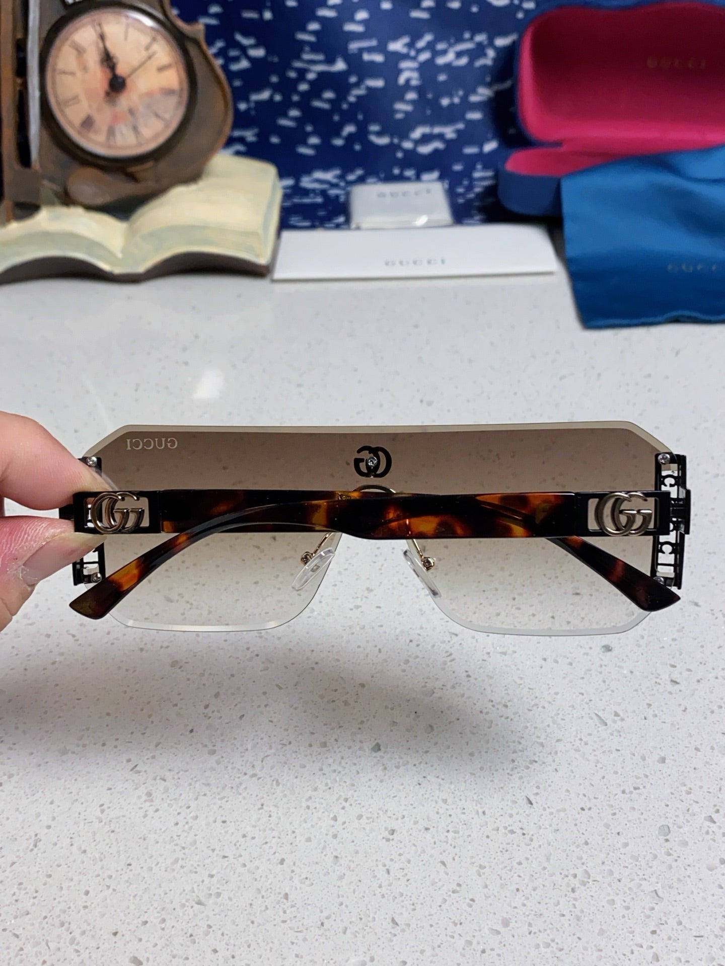 GUCCI 26S OVERSIZED SOLID FRAME IN ACETATE 420473