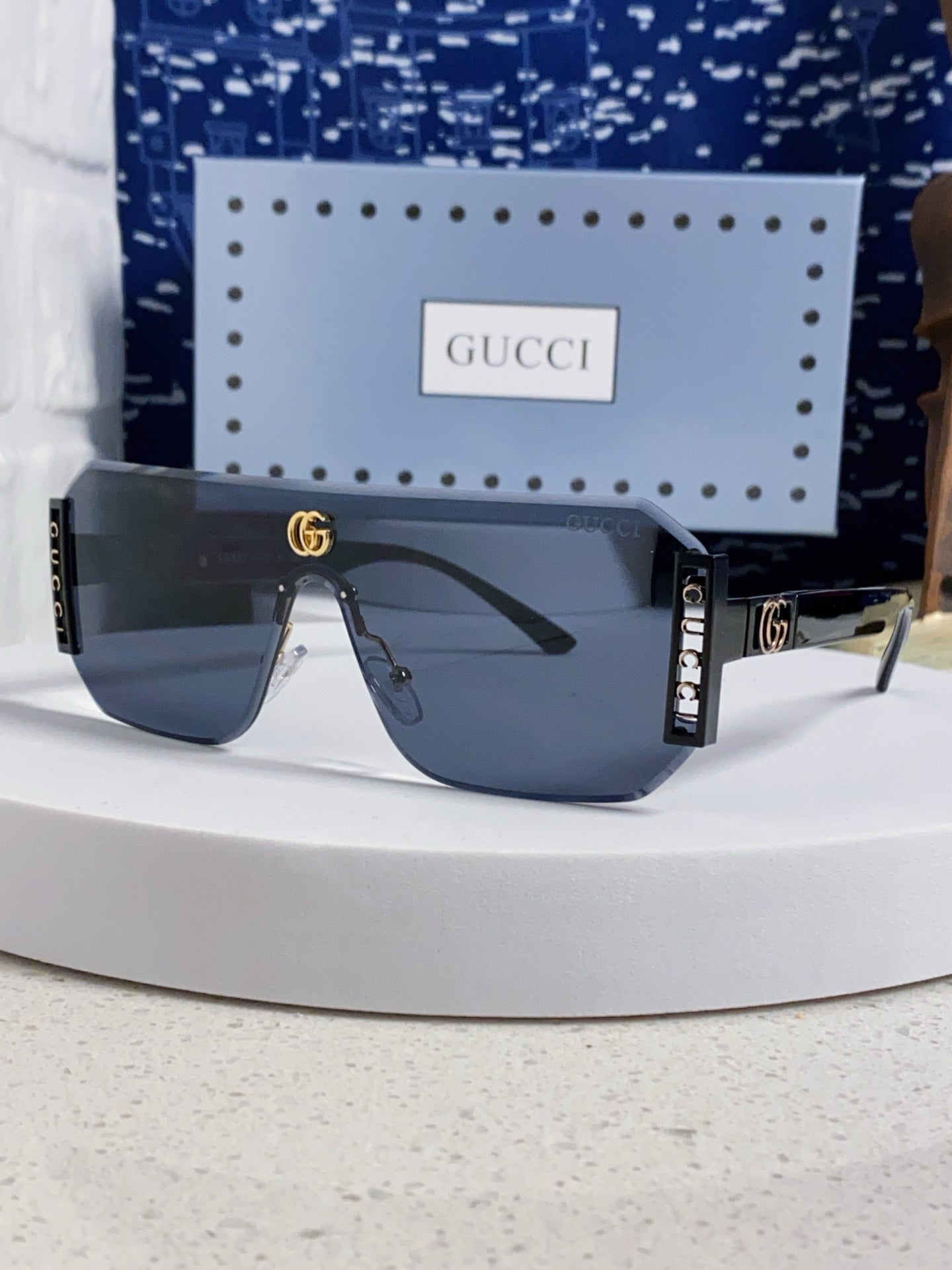 GUCCI 26S OVERSIZED SOLID FRAME IN ACETATE 420476
