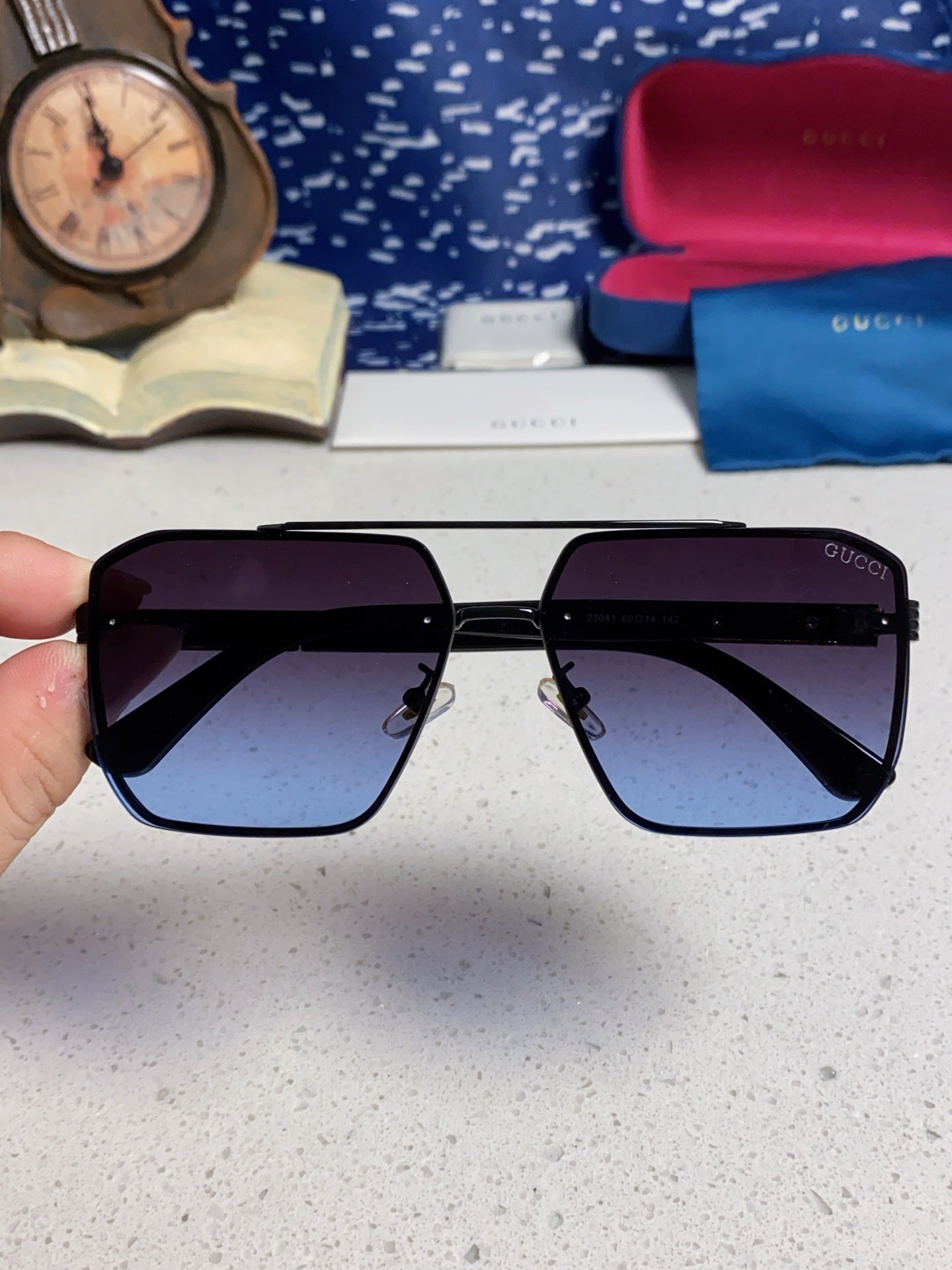 GUCCI 26S SQUARE FRAME IN METAL 420477