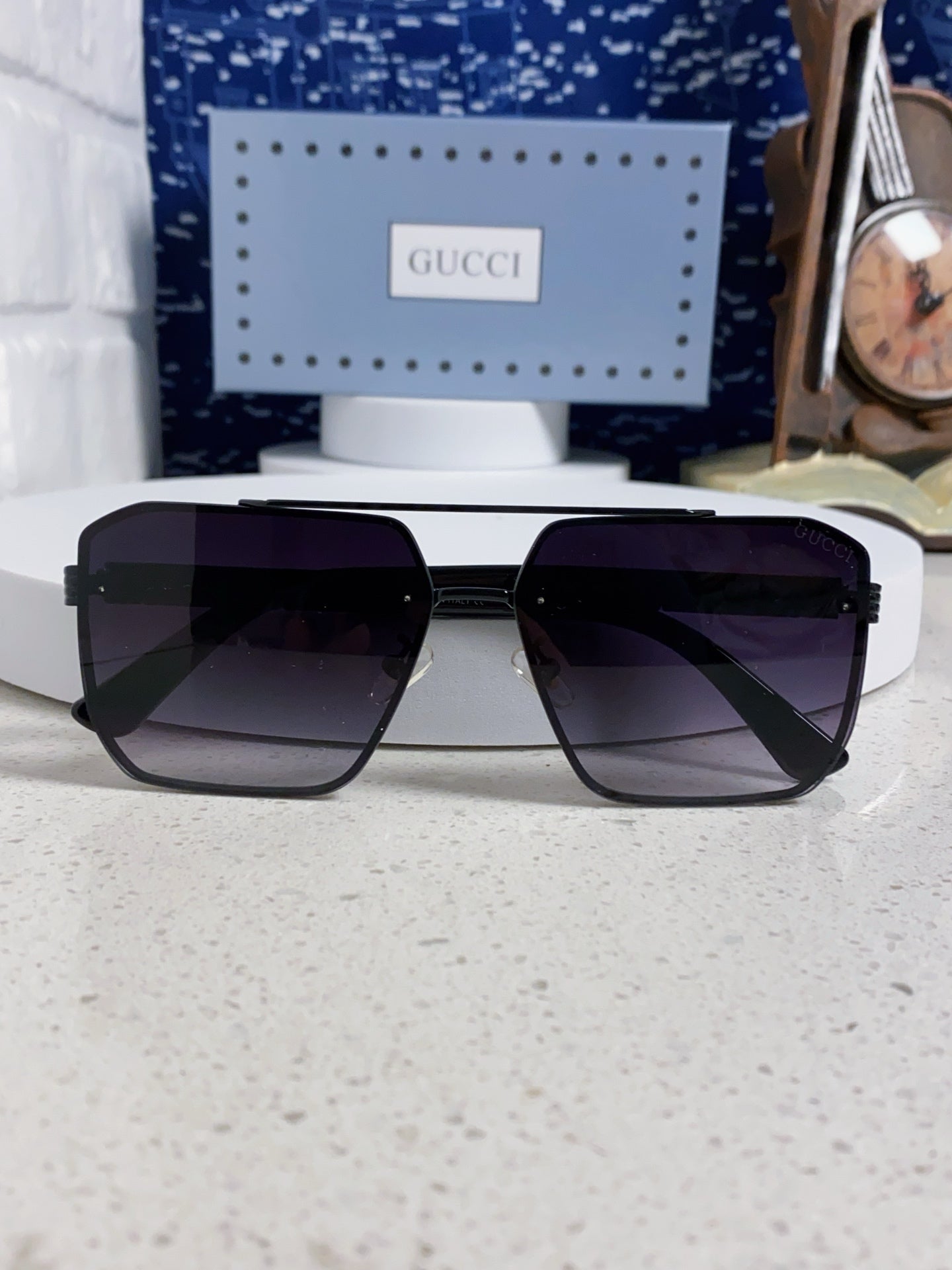 GUCCI 26S SQUARE FRAME IN METAL 420478
