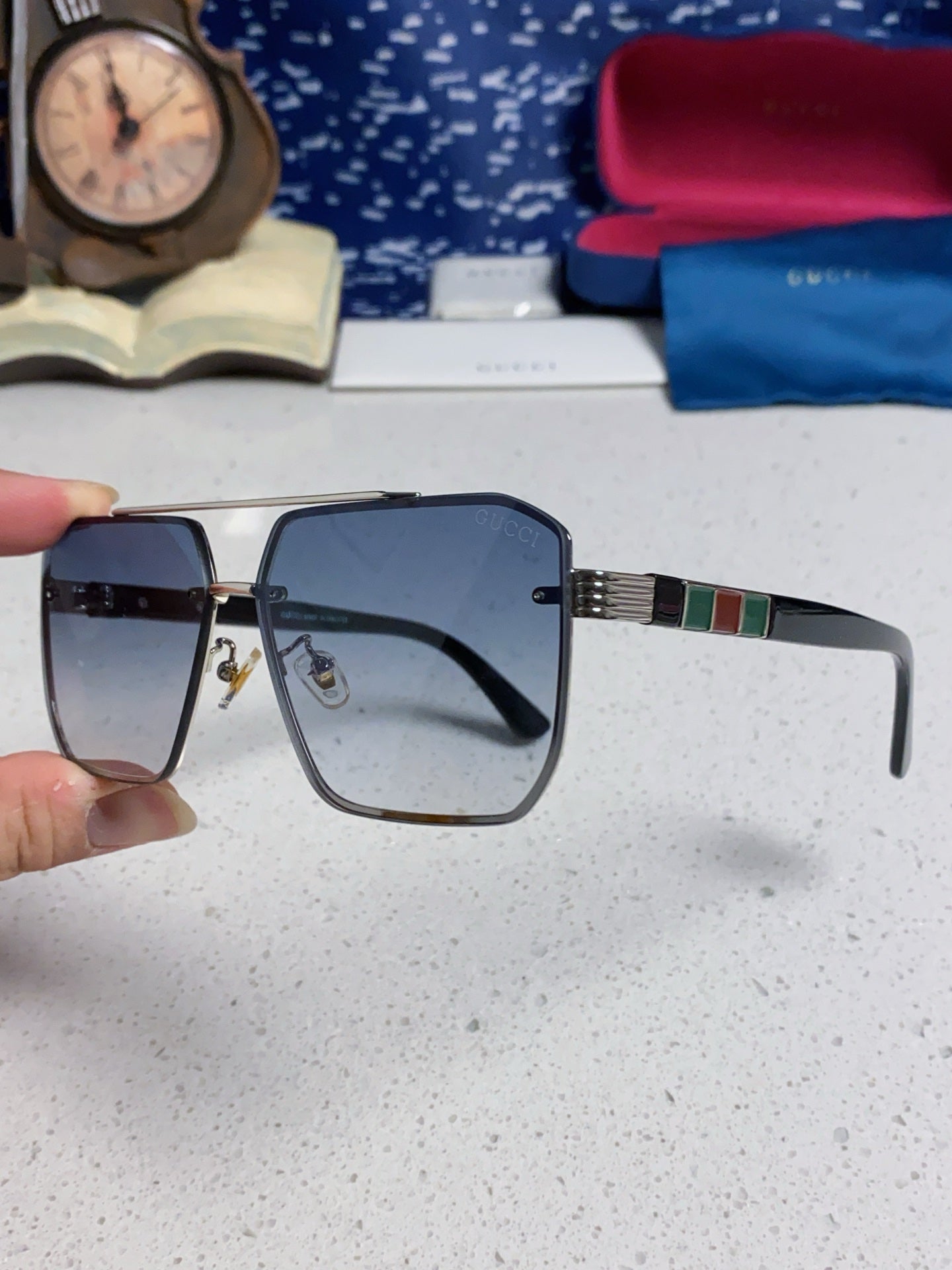 GUCCI 26S SQUARE FRAME IN METAL 420480