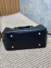 SMALL TRAVEL BAG 31 IN BLACK QUILTED LAMBSKIN GOLD HARDWARE