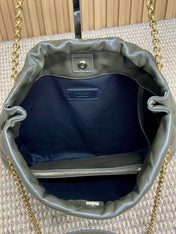 DRAWSTRING CHAIN STRAP SHOULDER BAG 39 IN DARK GREEN QUILTED CALFSKIN