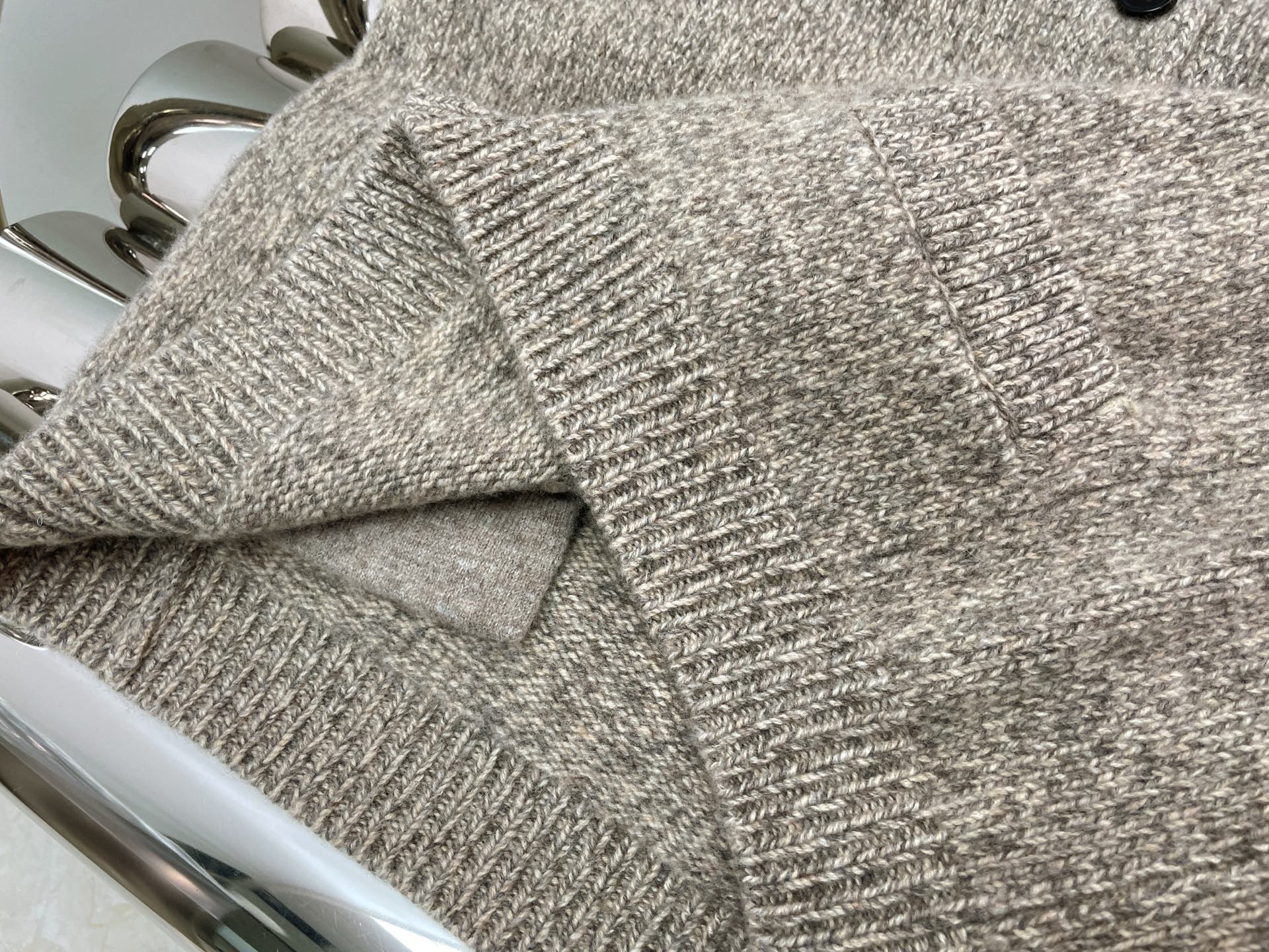 MIUMIU CARDIGAN STYLE 758
