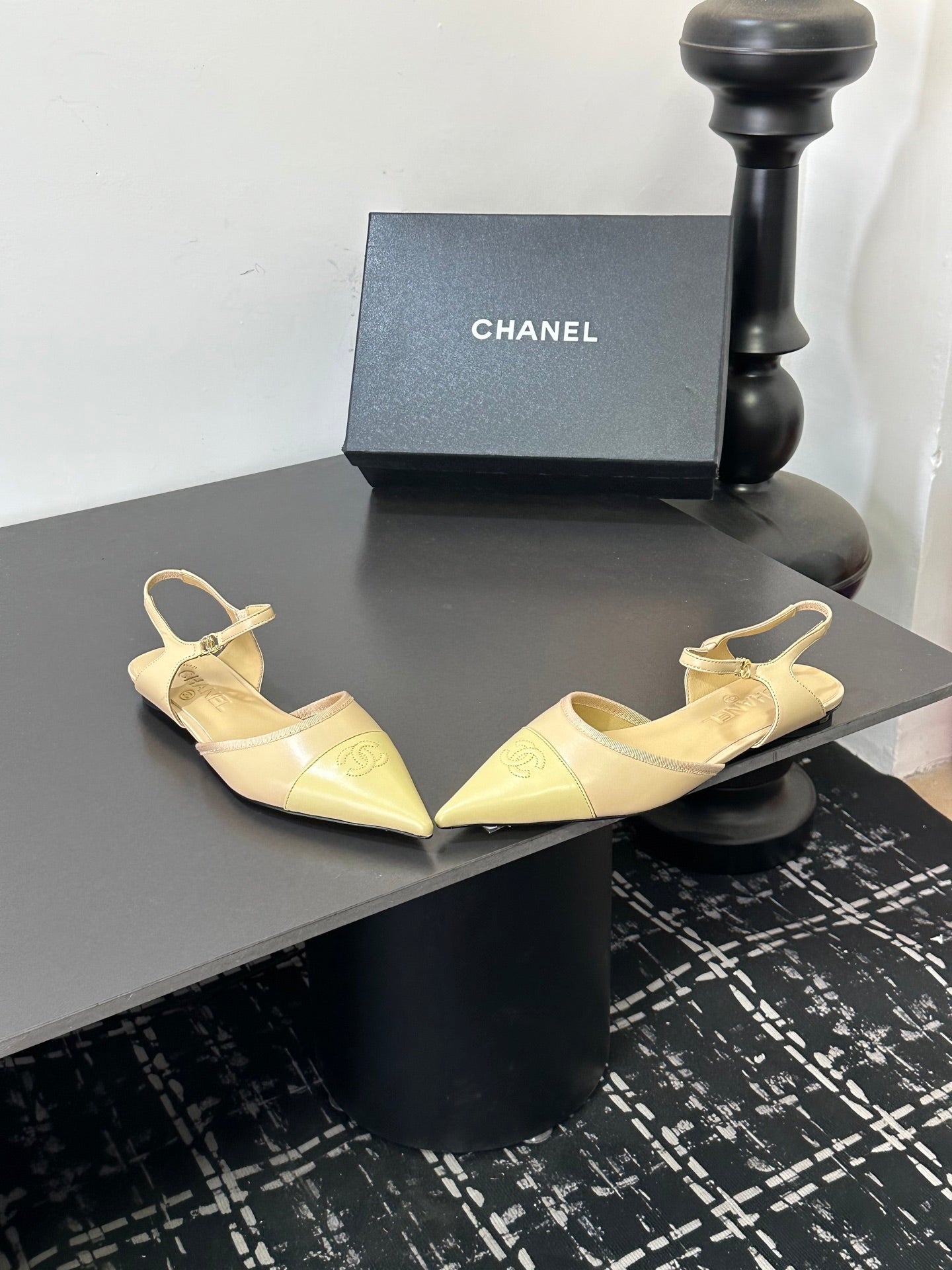 CHANEL 26S FLAT POINTED-TOE SLINGBACKS IN BEIGE AND PASTEL YELLOW LAMBSKIN