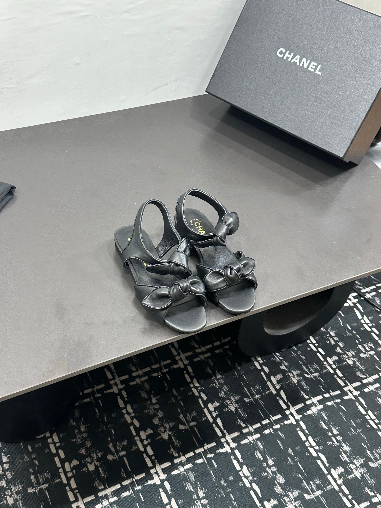 CHANEL 26S BOW SANDALS IN BLACK CALFSKIN