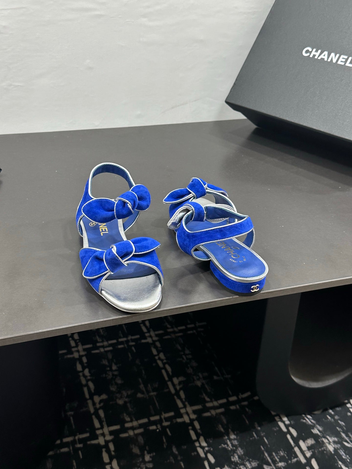 CHANEL 26S BOW SANDALS IN BLUE AND SILVER SUEDE