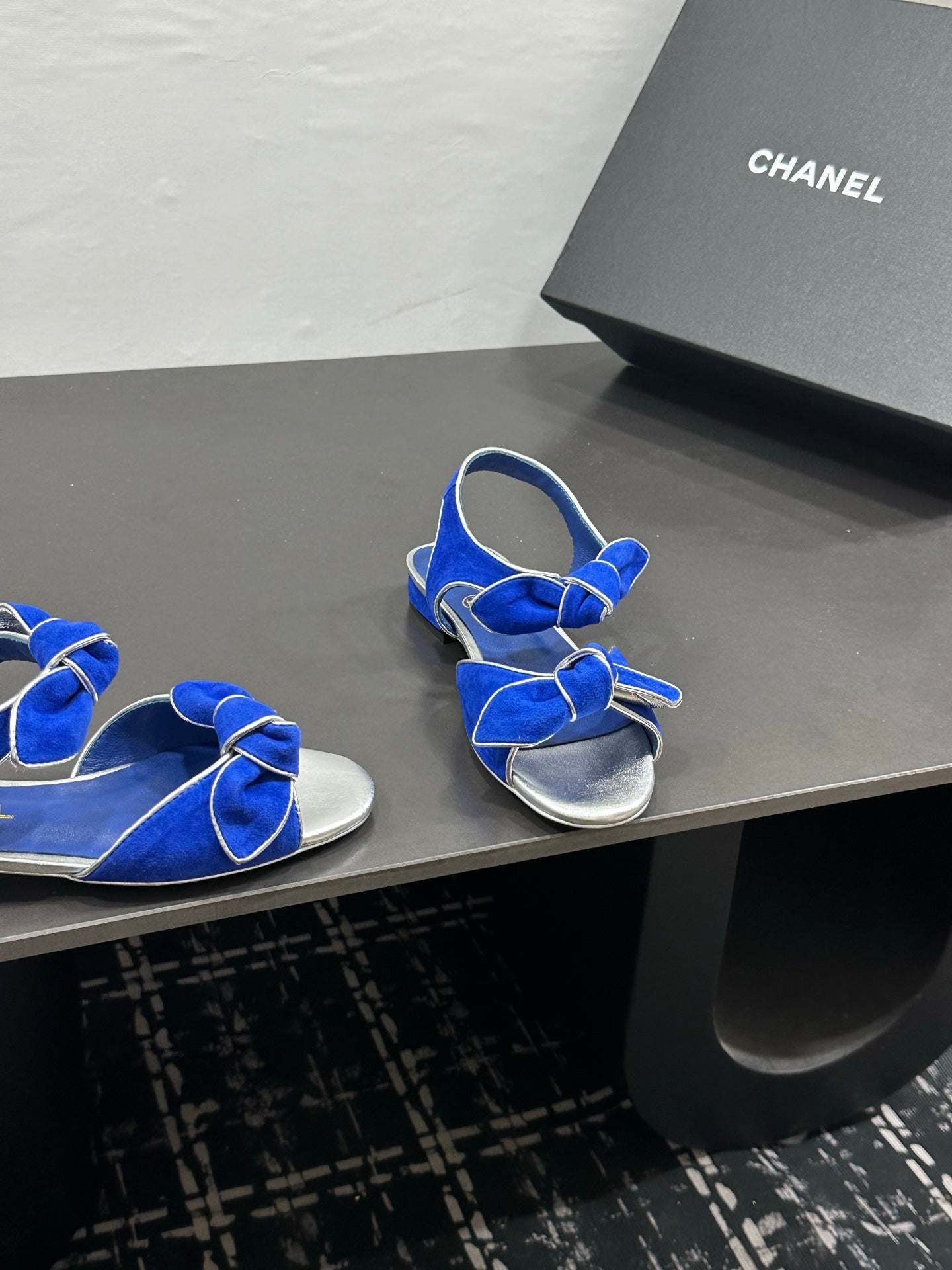CHANEL 26S BOW SANDALS IN BLUE AND SILVER SUEDE