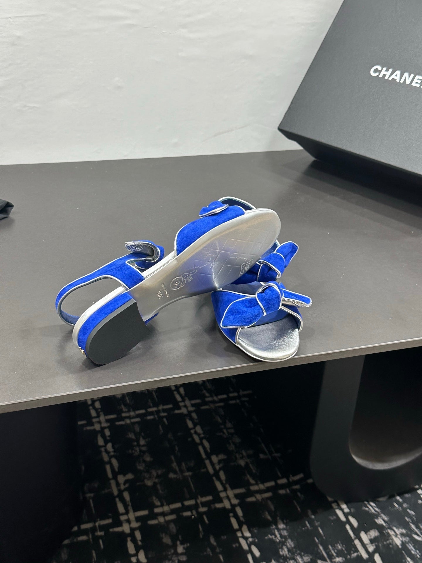 CHANEL 26S BOW SANDALS IN BLUE AND SILVER SUEDE
