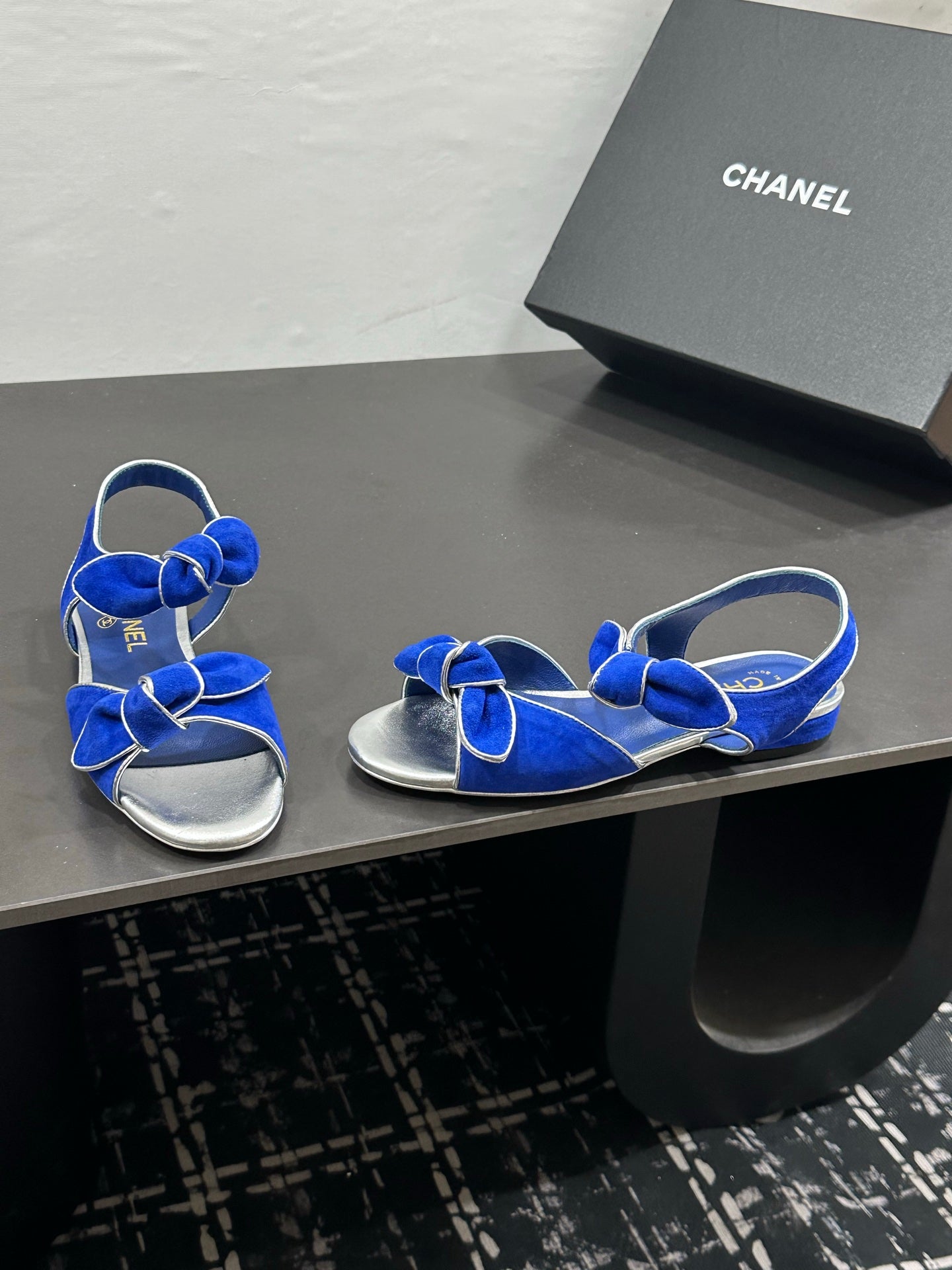 CHANEL 26S BOW SANDALS IN BLUE AND SILVER SUEDE