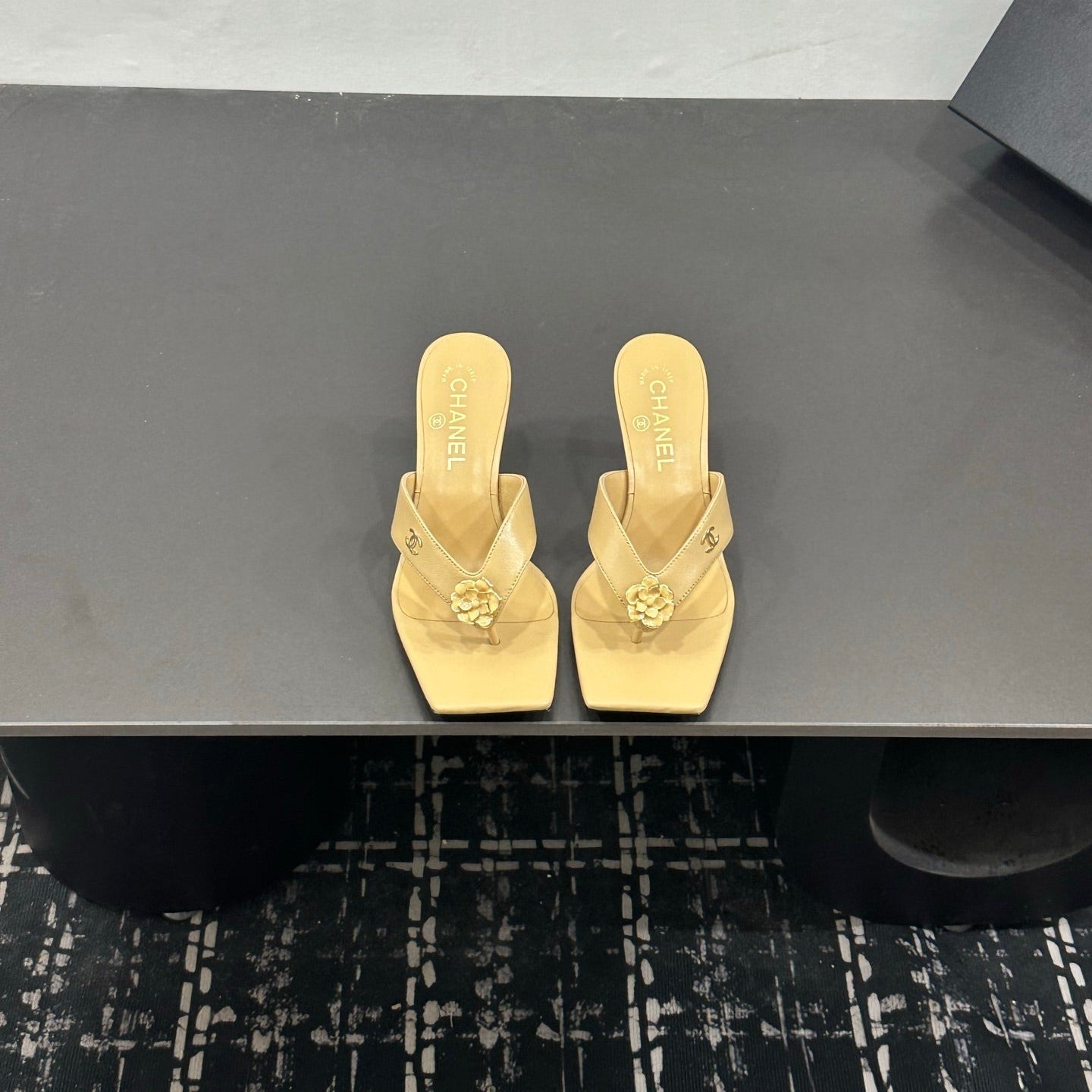 CHANEL 26S HIGH-HEEL THONG SANDALS IN LIGHT YELLOW LAMBSKIN WITH FLOWER DETAIL