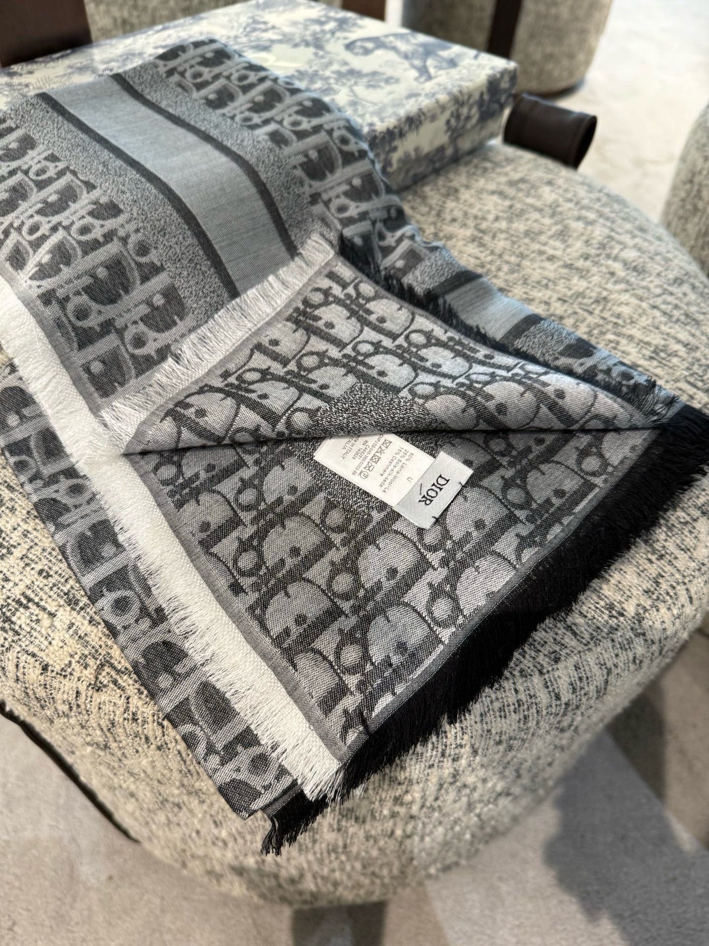 DIOR 26S SCARF 140CM IN SILK & CASHMERE 299997