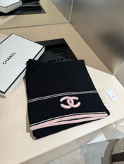 CHANEL 26S SCARF 190 IN KNITTED CASHMERE 309393