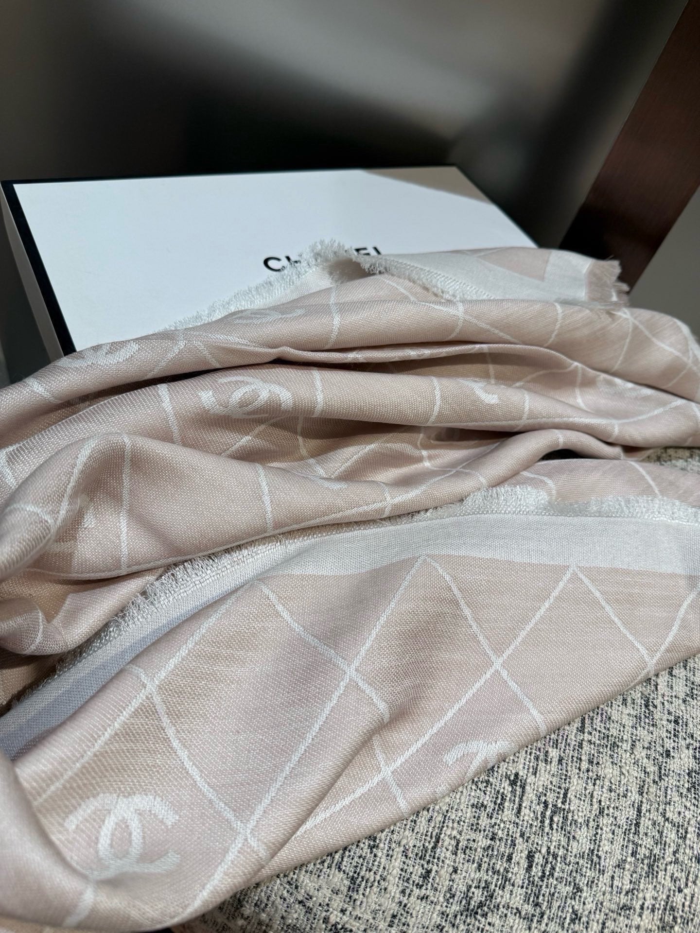 CHANEL 26S SCARF 140 IN WOOL AND SILK 309961