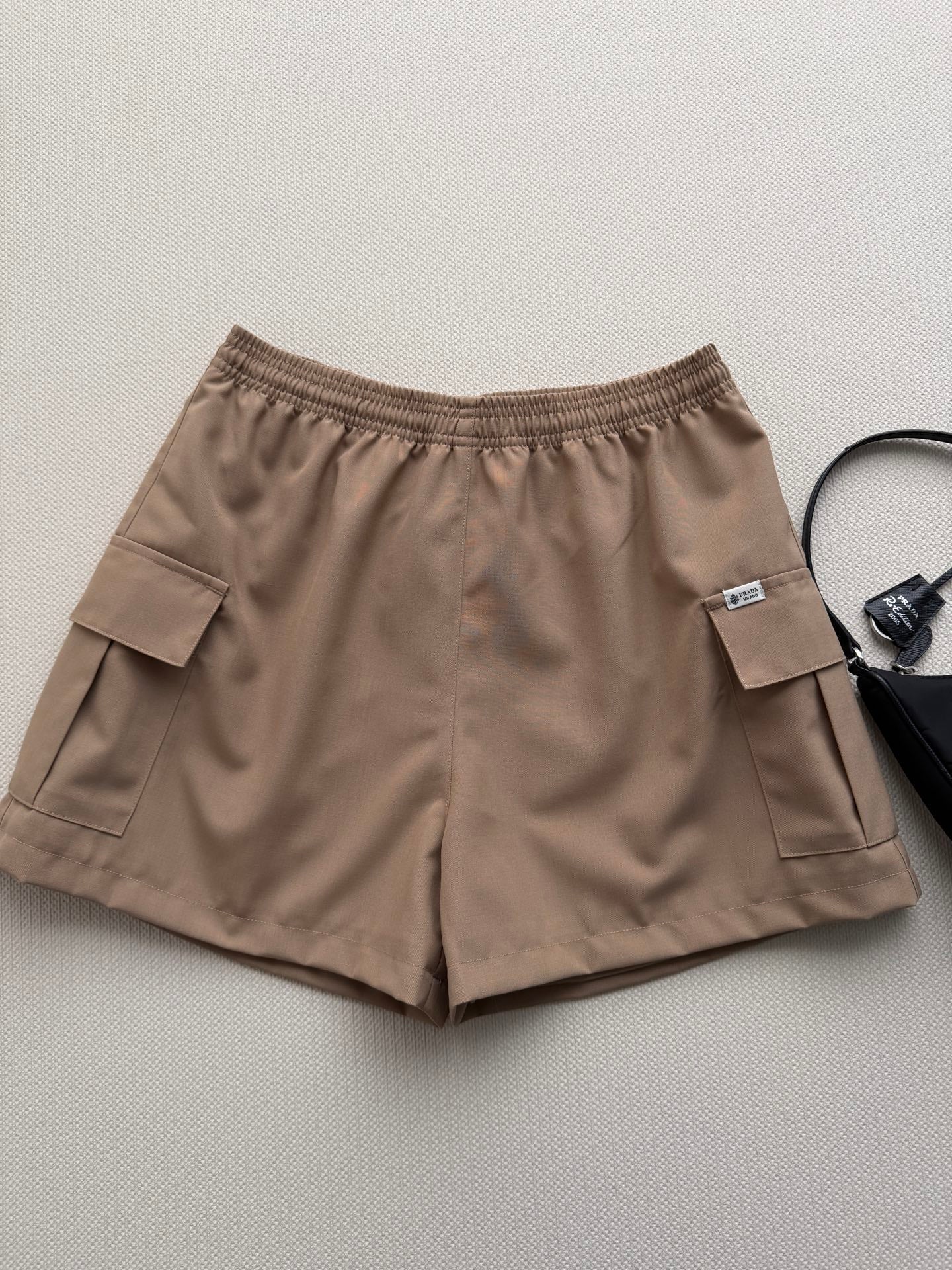 PRADA 26S CARGO SHORTS STYLE 939