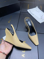 ALAIA 26S WEDGE SLINGBACKS 95 MM IN BEIGE PATENT CALFSKIN