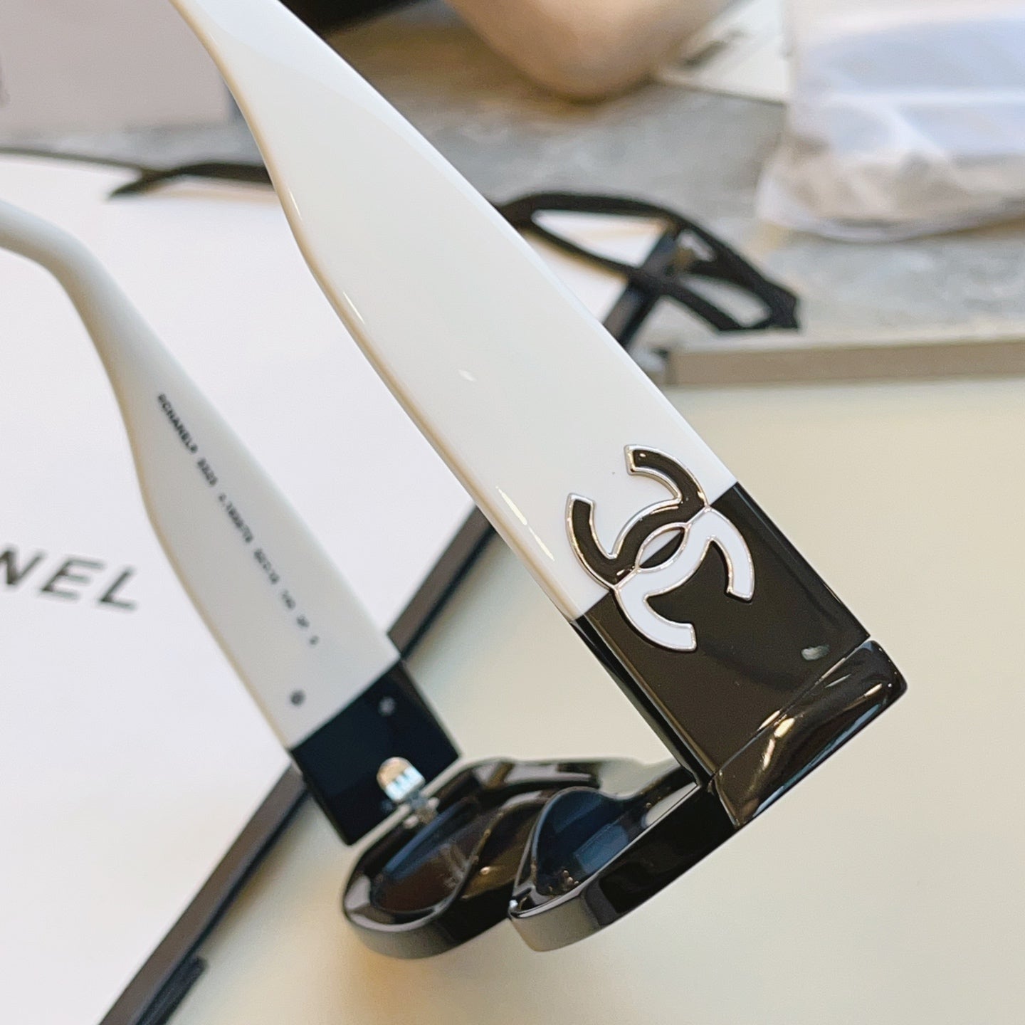 CHANEL 26S RECTANGULAR FRAMES IN ACETATE 415250