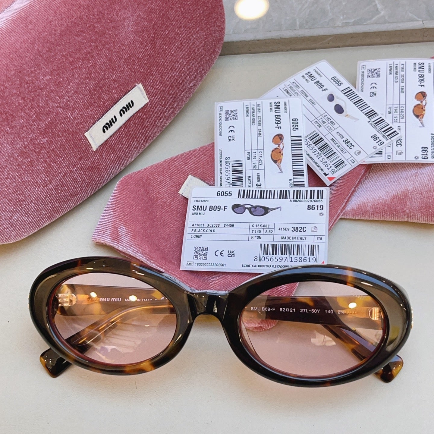 MIUMIU 26S OVAL FRAME IN ACETATE 415248
