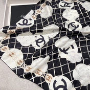 CHANEL 26S SCARF 90 IN SILK 311804