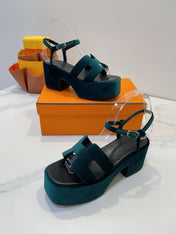 JAM 30 SANDAL IN GREEN FOREST VELVET
