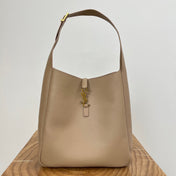 LE 5 À 7 LARGE SUPPLE 31 IN LIGHT BROWN GRAINED CALFSKIN