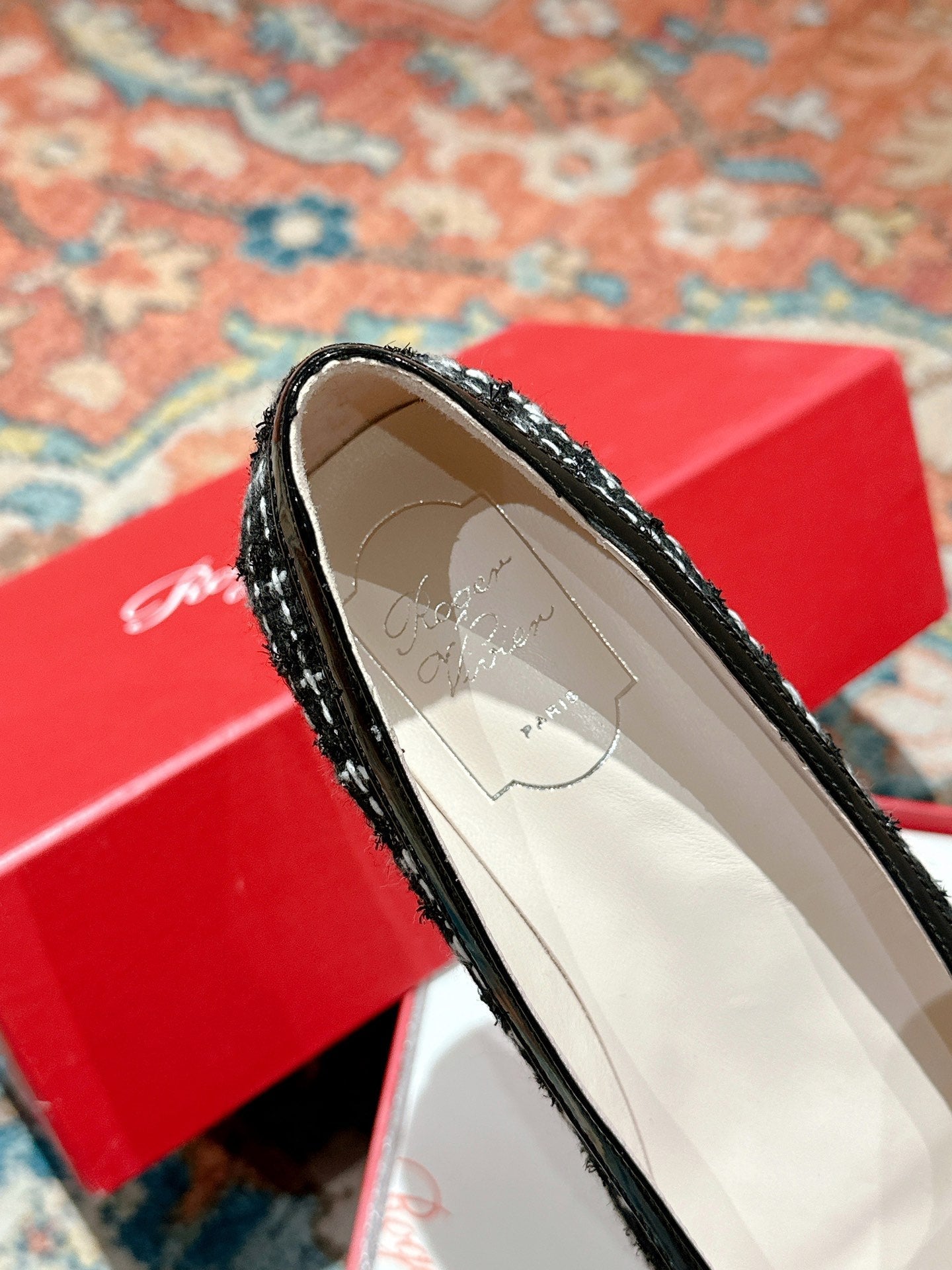 TROMPETTE BALLERINAS IN BLACK TWEED WITH WHITE STRIPES