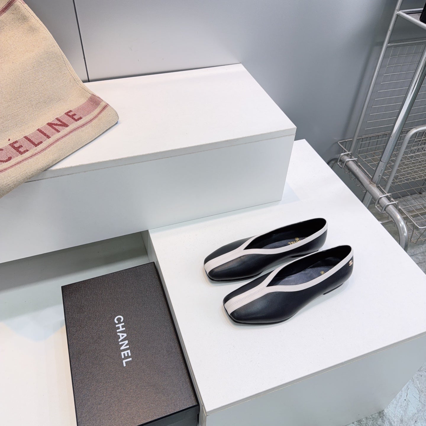 CHANEL 26S SQUARE-TOE FLATS IN BLACK LAMBSKIN WITH WHITE TRIM