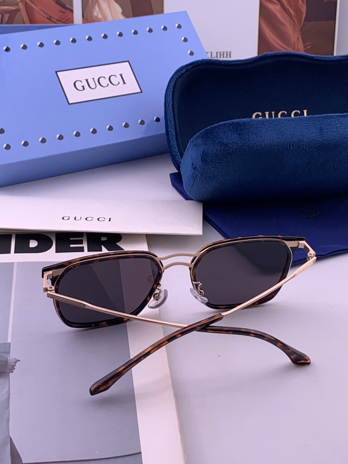 GUCCI 26S SQUARE FRAME IN METAL 422539