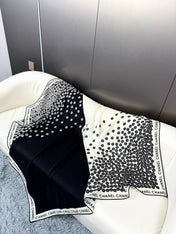CHANEL 26S SCARF 140 IN SILK AND CASHMERE 313241