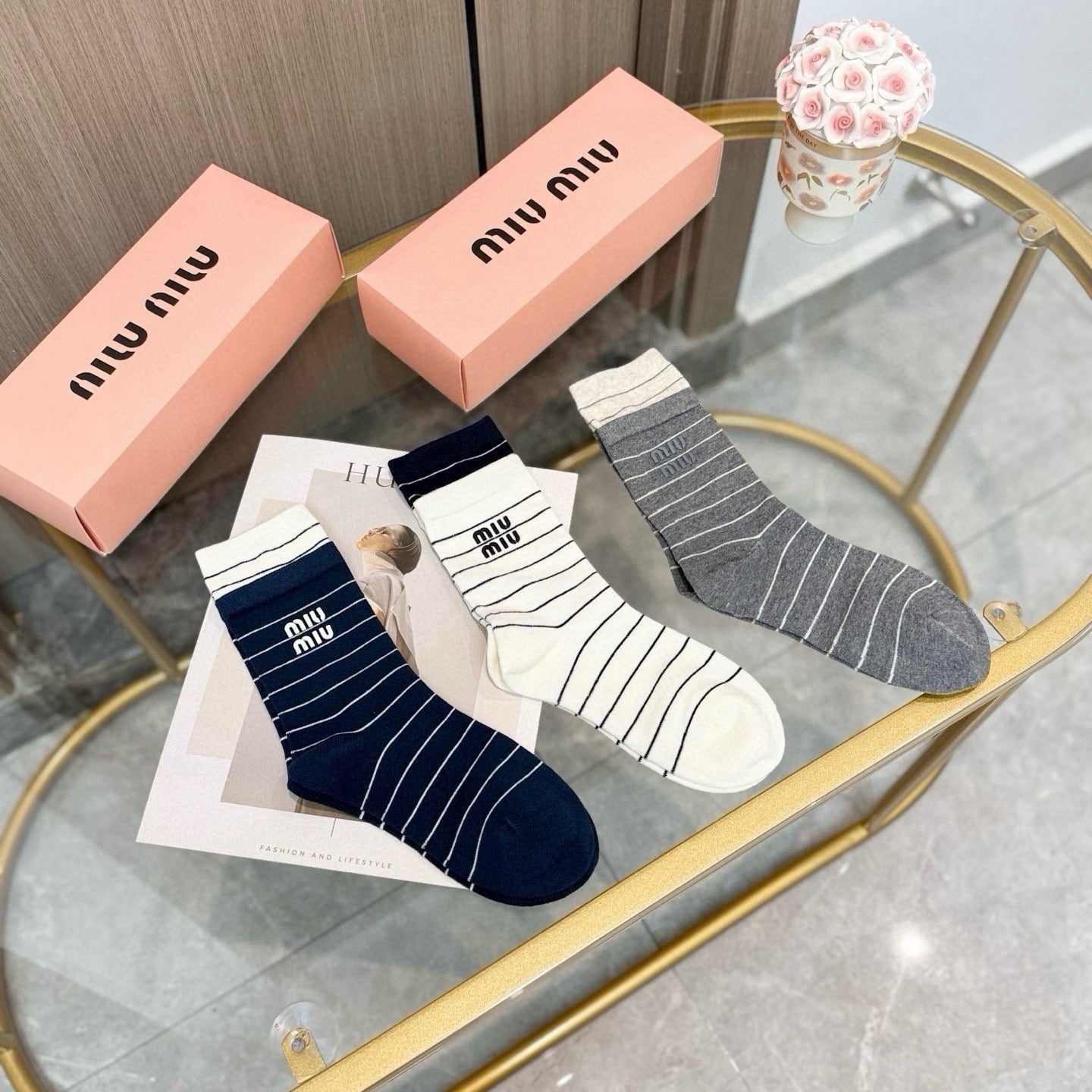 MIUMIU 26S CREW SOCKS 412421 (1 BOX)