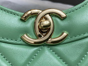 CC SMALL 30 SHOPPING BAG IN GREEN MINT CALFSKIN