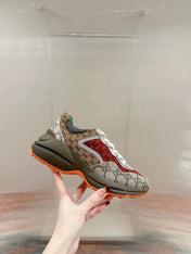 GG RHYTON TRAINER LIGHT GRAY AND SCARLET CALFSKIN