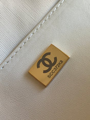CC CLASSIC MINI 20 CLUTCH WITH STRAP IN GLOSSY WHITE CALFSKIN