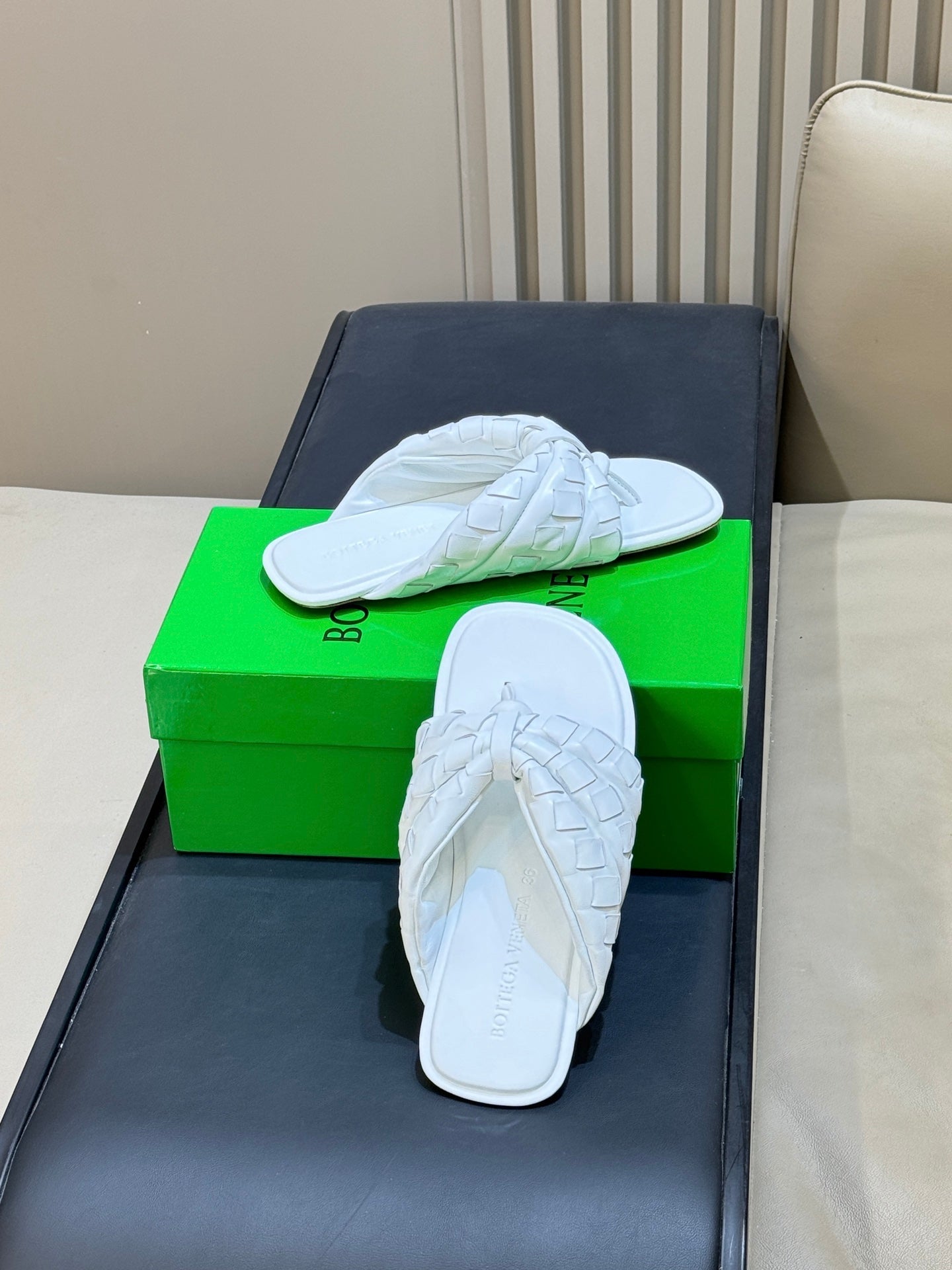 BOTTEGA VENETA 26S THONG SANDALS IN WHITE LAMBSKIN