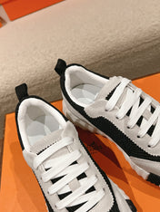 MAINLAND SNEAKER IN PALE GRAY SUEDE AND BLACK BREATHABLE MESH FABRIC
