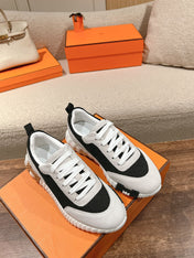 MAINLAND SNEAKER IN PALE GRAY SUEDE AND BLACK BREATHABLE MESH FABRIC