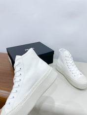 HIGH-TOP SEANKERS IN WHITE CANVAS