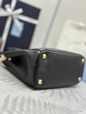 PRADA 25S GALLERIA LARGE BAG 28 IN BLACK CALFSKIN GOLD HARDWARE