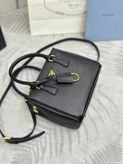 PRADA 25S GALLERIA MEDIUM BAG 20 IN BLACK CALFSKIN GOLD HARDWARE