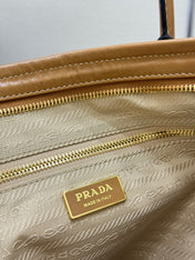 PRADA 25S LUX SOFT BAG 42 IN CARAMEL GLOSSY CALFSKIN GOLD HARDWRE