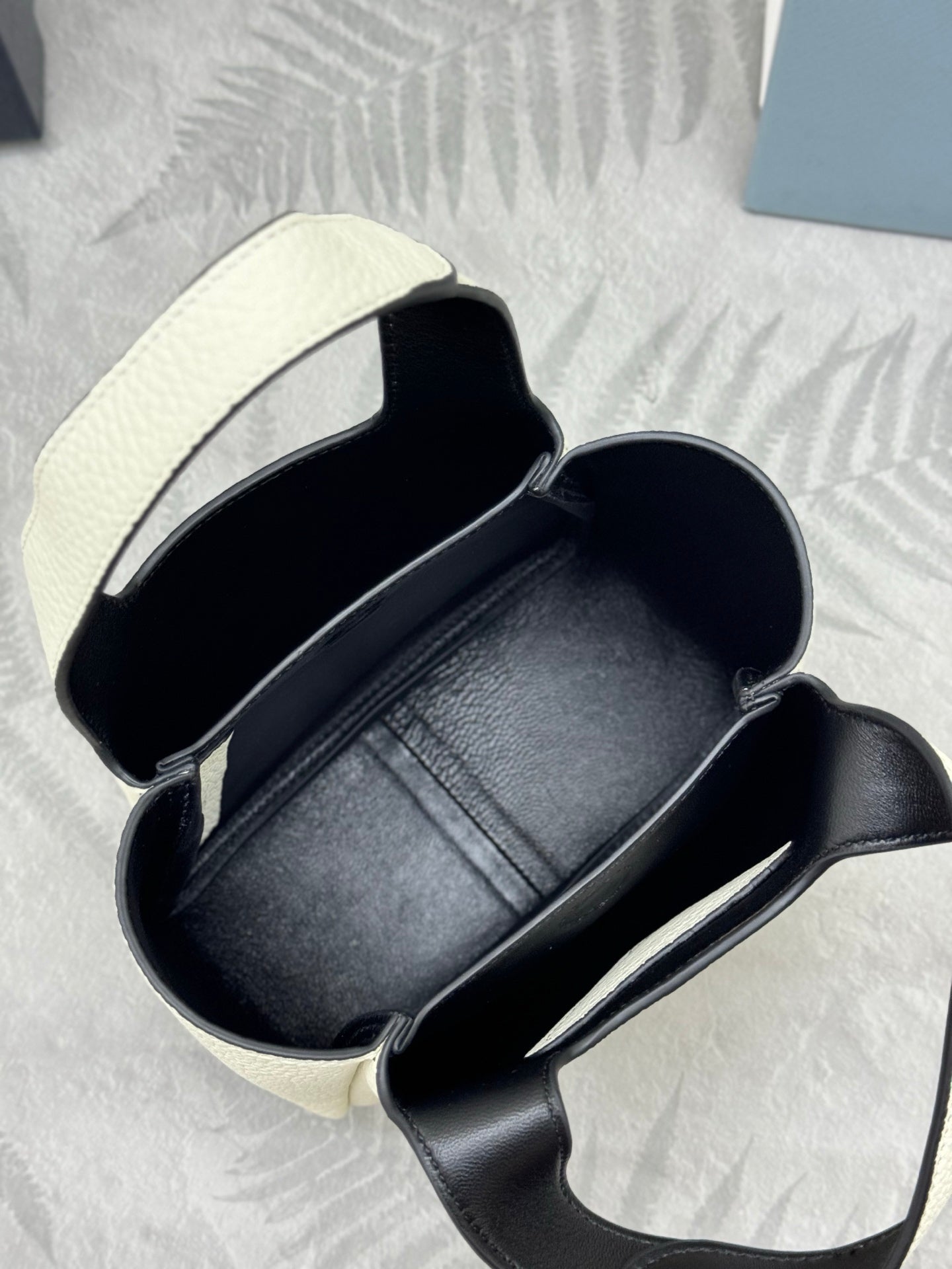 PRADA 25S TOTE MINI BAG 18 IN IVORY CALFSKIN GOLD HARDWRE